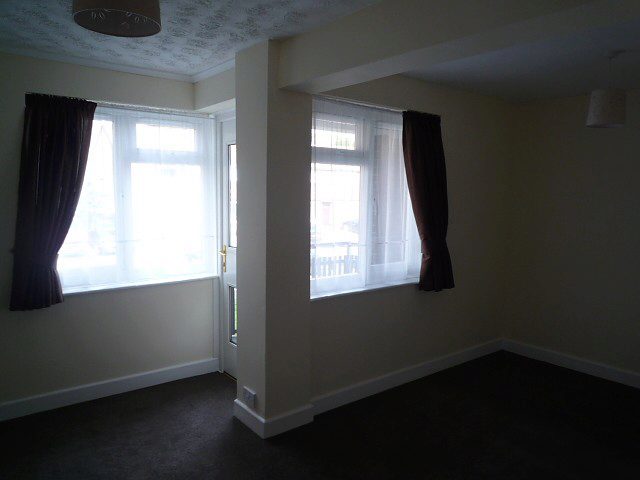  Image of Studio flat to rent in Moordale Avenue Bracknell RG42 at Hombrook House Moordale Avenue Bracknell, RG42 1RU